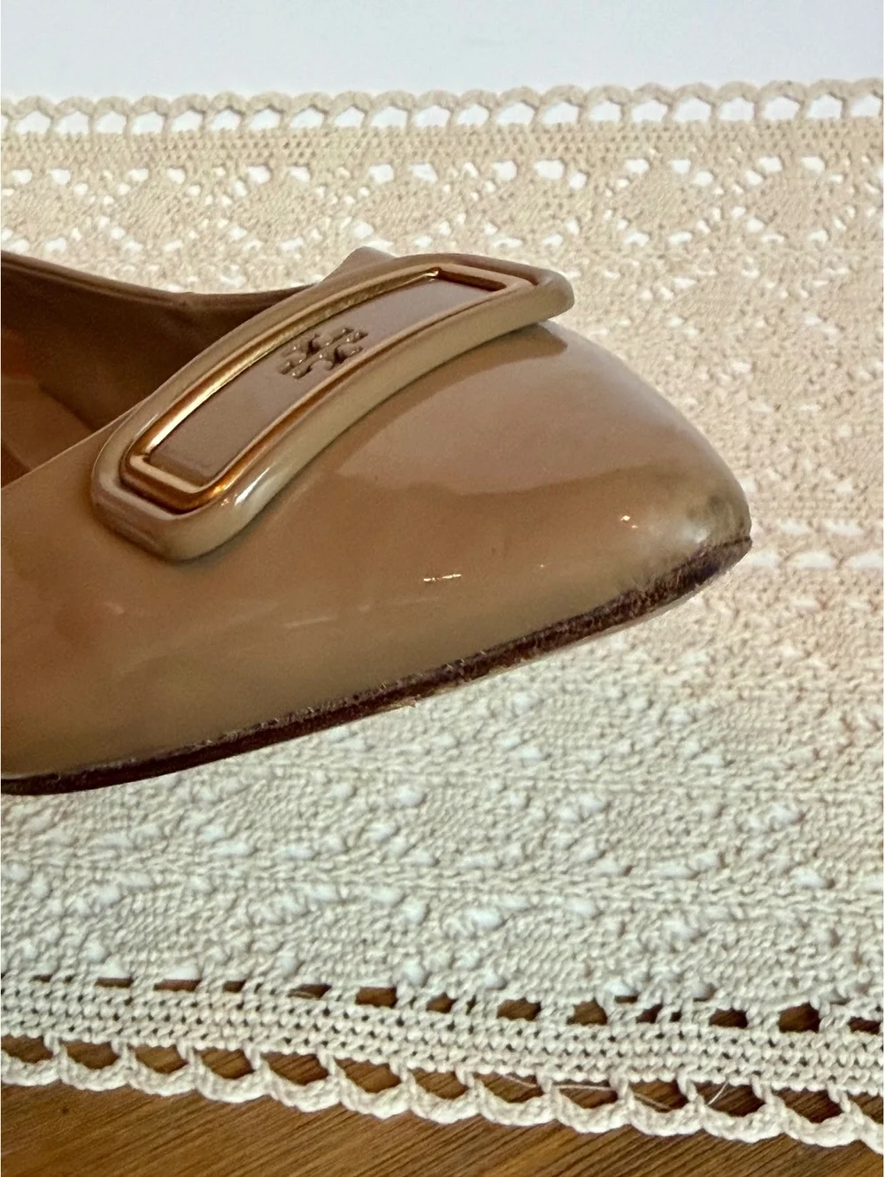 Tory Burch Tan Nude Patent Leather Pointed Toe Logo Flats Women’s Size 10M